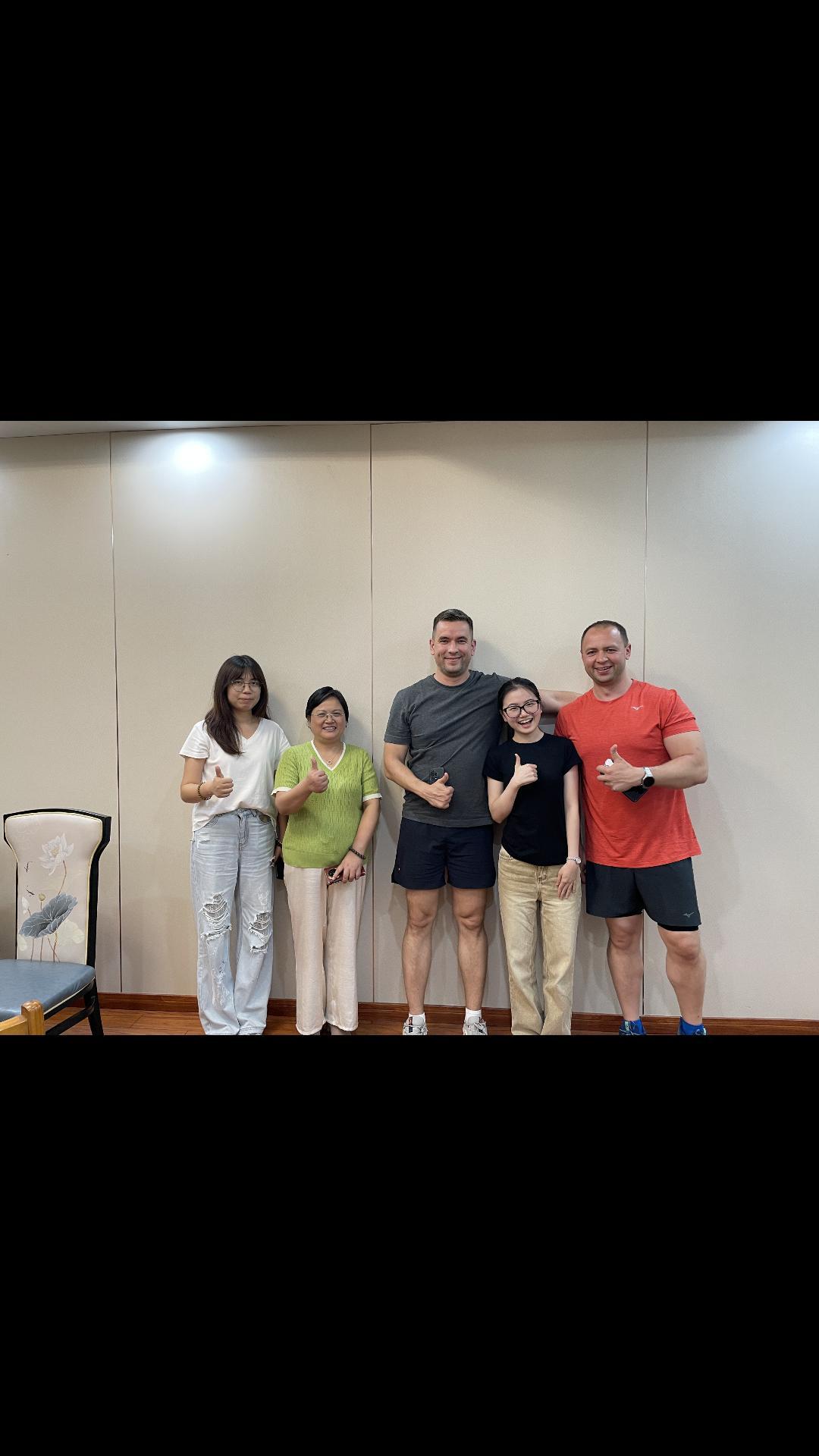 Ruski klijent posjećuje pročišćavanje Luo Ming za inspekciju na licu mjesta