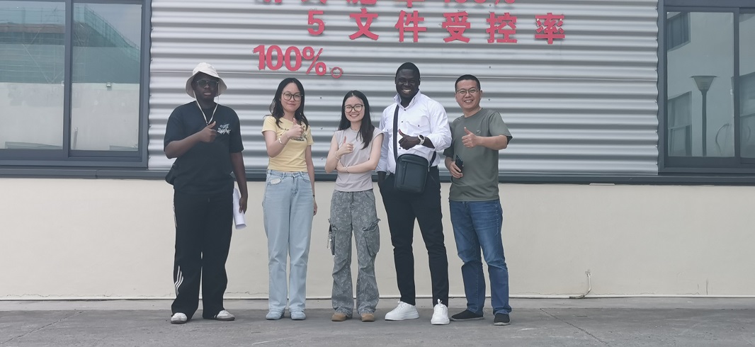 Burkina Faso klijenti potpisuju redoslijed nakon posjeta našoj bazi proizvodnje kisika i dušika